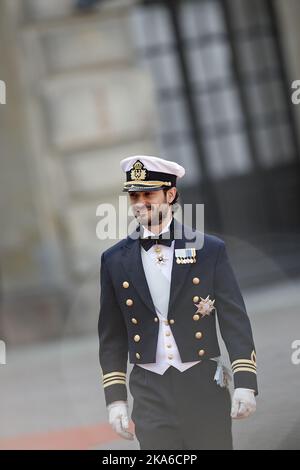 STOCKHOLM, SCHWEDEN 20150613. Hochzeit zwischen Prinz Carl Philip und Sofia Hellqvist. Der Bräutigam, Prinz Carl Philip von Schweden, kommt in der Königlichen Kapelle in Stockholm an. Foto: Jon Olav Nesvold / NTB scanpix Stockfoto