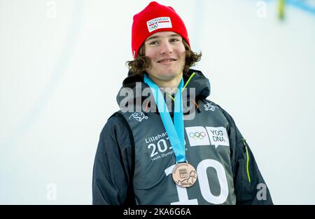 Oslo, Norwegen 20160214. Olympische Jugendspiele in Lillehammer 2016. Trym Sunde Andreassen wurde Dritter im Halfpipe Freestyle in Oslo Vinterpark. Foto: Vegard Wivestad Grott / NTB scanpix no Stockfoto