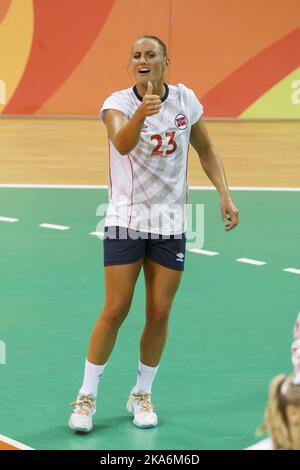 RIO DE JANEIRO, BRASILIEN 20160808. Olympische Sommerspiele in Rio 2016. Handball Frauen Norwegen - Spanien. Camilla Herrem freut sich nach dem Sieg über Spanien am Montag. Norwegen gewann 24-27. Foto: Cornelius Poppe / NTB scanpix Stockfoto