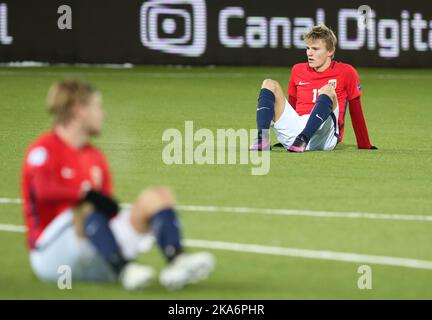 DRAMMEN 20161115. Ein enttäuschter Martin Oedegaard nach dem UEFA-Qualifikationsspiel der U-21-Europameisterschaft zwischen Norwegen und Serbien im Marienlyst-Stadion, das 1:0 endete. Foto: Berit Roald / NTB scanpix Stockfoto