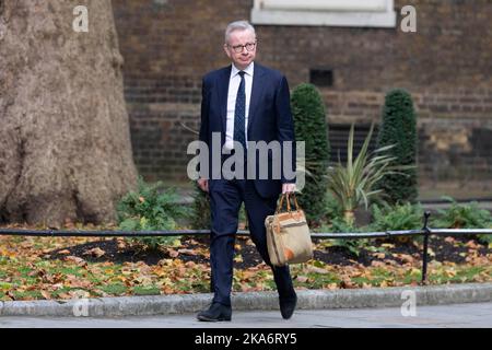 Michael Gove trifft heute Nachmittag in der Downing Street ein, während Premierminister Rishi versenkte und seine Kabinettsminister ernennt. Bild auf 25t aufgenommen Stockfoto