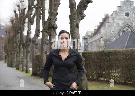 Bergen, Norwegen 20170228. Die weltbeste Boxerin Cecilia Braekhus wird am 9. Juni in Bergen gegen die Argentinierin Erica Farias kämpfen. Foto: Marit Hommedaille / NTB scanpix Stockfoto