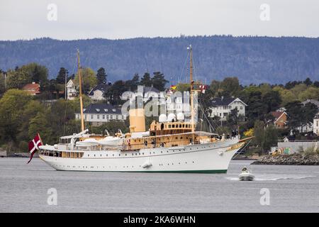 Oslo, Norwegen 20170509. Ihre Majestäten der König und die Königin von Norwegen feiern ihre 80. Geburtstage. Das dänische Königsschiff Dannebrog fuhr zum Dock in Oslo. Königin Margrethe wird während der Feier des 80.. Jahrestages der norwegischen Königsfeier auf dem Schiff bleiben. Foto: Tore Meek / NTB scanpix Stockfoto