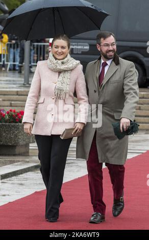 OSLO, Norwegen 20170510. Erblicher Großherzog Guillaume von Luxemburg und Prinzessin Stéphanie, Erbgroßherzogin von Luxemburg bei der Abfahrt von Honnorbrygga in Oslo auf dem Ausflug zum Mittagessen auf der Königlichen Yacht am Mittwoch Foto: Berit Roald / NTB scanpix Stockfoto