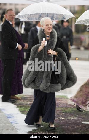 Oslo, Norwegen 20170510. Königin Margrethe II. Von Dänemark kommt zur Feier des 80.-jährigen Bestehens von König Harald von Norwegen und Königin Sonja von Norwegen in die Oper. Foto: Jon Olav Nesvold / NTB scanpix Stockfoto