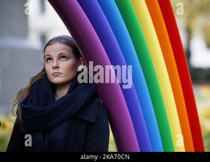 Oslo, Norwegen 20171019. Prinzessin Ingrid Alexandra (im Bild) hat im Skulpturenpark von Prinzessin Ingrid Alexandra im Palace Park in Oslo zusammen mit Königin Sonja und Kronprinzessin Mette-Marit zwei neue Skulpturen enthüllt. Foto: Lise Aaserud / NTB scanpix Stockfoto