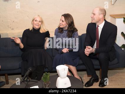 Oslo, Norwegen 20180201. Prinz Wilhelm von Großbritannien und Herzogin Kate besuchen Norwegen. Hier besuchen sie MESH zusammen mit Kronprinzessin Mette-Marit. Foto: Terje Bendiksby / NTB scanpi Stockfoto