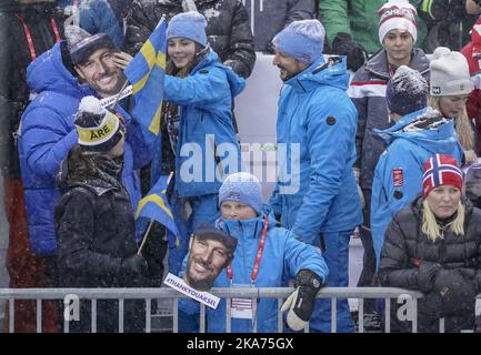 Aare, SCHWEDEN 20190209. Die norwegische und schwedische Kronprinzenfamilie würdigt den norwegischen Doppelsieg bei der Abfahrt der Männer während der FIS Alpinen Ski-Weltmeisterschaft 2019 Åre. Kronprinzessin Victoria, Prinz Daniel, Prinzessin Ingrid Alexandra, Kronprinz Haakon, Prinz Sverre Magnus und Kronprinzessin Mette-Mrit. Foto: Cornelius Poppe / NTB scanpi Stockfoto