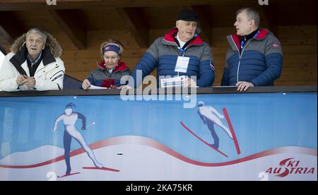 Seefeld, Österreich 20190226. FIS-Präsident Gian Franco Kasper, Königin Sonja, König Harald und Präsident Erik Roeste vom Norwegischen Skiverband. Während der Skisprungmannschaft Frauen in der FIS Nordic World Ski Campionship 2019 in Seefeld. Foto: Terje Pedersen / NTB scanpi Stockfoto