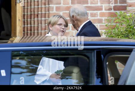 Asker, Norwegen 20200905. König Harald und Prinz Sverre Magnus vor der Asker Kirche. Foto: Vidar Ruud / NTB scanpix Stockfoto