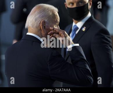 Brüssel, Belgien 20210614. US-Präsident Joe Biden und die anderen Führer der NATO-Länder haben sich am Montagnachmittag zum offiziellen Familienfoto beim NATO-Gipfel in Brüssel versammelt. Foto: Torstein BÃ¸e / POOL / NTB Stockfoto