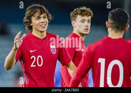 Drammen 20211012. Der Norweger Martin Palumbo jubelt mit seinen Teamkollegen nach dem 3-0. Tor während des internationalen Fußballspiels U21 zwischen Norwegen und Estland im Marienlyst Stadium. Foto: HÃ¥kon Mosvold Larsen / NTB Stockfoto