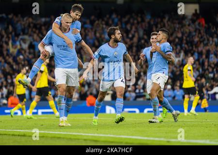 Manchester, Großbritannien 20220914. Erling Braut Haaland von Manchester City feiert beim Champions-League-Fußballspiel zwischen Manchester City und Borussia Dortmund im Etihad-Stadion nach dem Tor 2-1. Foto: Fredrik Varfjell / NTB Stockfoto