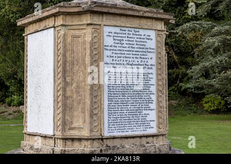 Boatswain's Tomb, Newstead Abbey, Nottinghamshire, England, Großbritannien Stockfoto