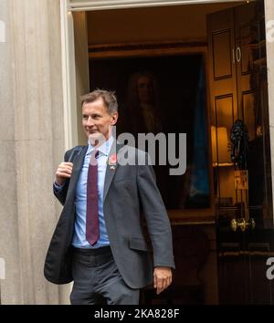 London, Großbritannien. 01.. November 2022. Jeremy Hunt, Schatzkanzler, bei einer Kabinettssitzung in der Downing Street 10 in London. Kredit: Ian Davidson/Alamy Live Nachrichten Stockfoto