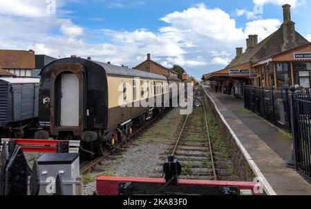 Minehead Railway Station, West Somerset Preservation Railway, Minehead, Somerset, England, UK - Blick auf den Bahnsteig des Bahnhofs. Stockfoto