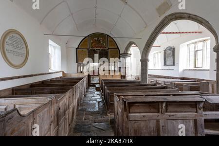 St. Petrock's Church - Kirche St. Petrocks - Parracombe, Barnstaple, North Devon, Devon, England, Großbritannien - denkmalgeschütztes Gebäude der Klasse I - Innenansicht. Stockfoto