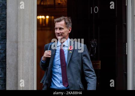 Downing Street, London, Großbritannien. 1.. November 2022. Jeremy Hunt, Abgeordneter des Schatzkanzlers, nimmt an der wöchentlichen Kabinettssitzung in der Downing Street 10 Teil. Foto von Amanda Rose/Alamy Live News Stockfoto