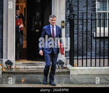 London, Großbritannien. 01.. November 2022. Mark Harper, MP, Staatssekretär für Verkehr. Minister, die an der Kabinettssitzung in Downing Street, London, Großbritannien teilnehmen Kredit: Imageplotter/Alamy Live News Stockfoto