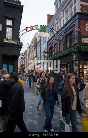 Eingang zur Carnaby Street, London England Stockfoto