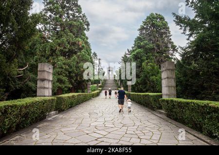 Bild des Denkmals des unbekannten Helden auf dem Berg Avala in belgrad, Serbien. Das Denkmal für den unbekannten Helden ist ein Denkmal des Ersten Weltkriegs Stockfoto