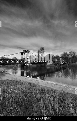 Die Fährbrücke über den Fluss Trent, Burton-upon-Trent-Stadt, Staffordshire, England; Großbritannien Stockfoto