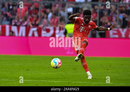 MÜNCHEN, Deutschland. , . #19 Alphonso Davies FC Bayern München 6 : 2 - FSV Mainz 05, Fußball Bundesliga, Allianz Arena, München. Kredit: SPP Sport Pressefoto. /Alamy Live News Stockfoto