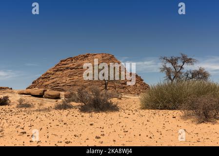 Landschaft Spitzkoppe Berg - kahler Granitgipfel in Erongo, Namibia Stockfoto