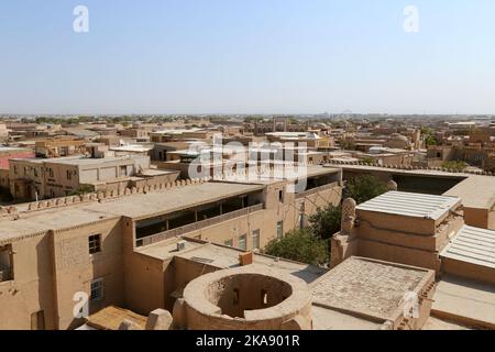 Harem von der Dachterrasse des Palastes Kunya Ark, Ichan Kala (innere Festung), Khiva, Provinz Khorezm, Usbekistan, Zentralasien Stockfoto