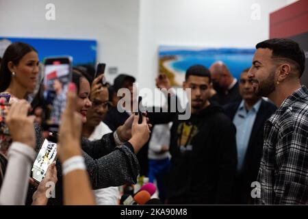 Valencia, Carabobo, Venezuela. 28. Oktober 2022. 28. Oktober 2022. Justin Rafael Quiles Rivera, bekannt als J Quiles, ist ein Reggaeton und Trap-Sänger und Songwriter, der während einer Pressekonferenz vor seinem Konzert in der Stadt Valencia, Venezuela, zu sehen ist. Foto: Juan Carlos Hernandez (Bild: © Juan Carlos Hernandez/ZUMA Press Wire) Stockfoto