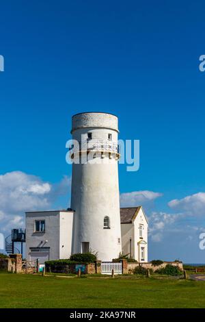 Alter Leuchtturm von Hunstanton in West Norfolk England, Großbritannien, erbaut 1840 und wird heute als Ferienunterkunft genutzt. Stockfoto