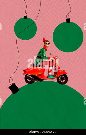 Collage Poster Banner von lustigen funky elf Mann Antrieb Motorrad liefern Neujahr Geschenke auf festliche Ornament Stockfoto