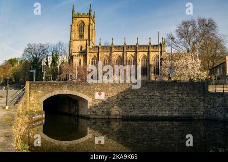 Christ Church, TUEL Lane Tunnel und der Rochdale Canal, Sowerby Bridge Stockfoto