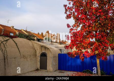 Stilles blockhaus aus dem Zweiten Weltkrieg. Fives District, Lille, Nord, Hauts-de-France, Frankreich Stockfoto
