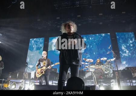 Bologna, Italien. 31. Oktober 2022. The Cure treten an Halloween in Bologna, Italien, am 31. Oktober 2022 in der Unipol Arena in Casalecchio di Reno auf. (Foto: Carlo Vergani/Pacific Press/Sipa USA) Quelle: SIPA USA/Alamy Live News Stockfoto