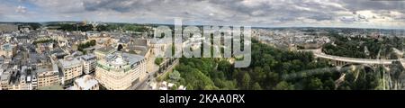 Panoramablick über die Stadt Luxemburg, genannt "Ville Haute". Stockfoto