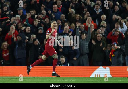 Liverpool, England, 1.. November 2022. Darwin Nunez aus Liverpool feiert das zweite Tor während des UEFA Champions League-Spiels in Anfield, Liverpool. Bildnachweis sollte lauten: Darren Staples / Sportimage Stockfoto