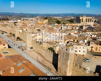 Blick von der Drohne auf Montblanc, Spanien Stockfoto