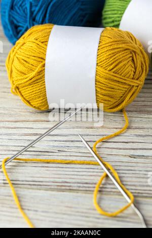 multi-colored threads for knitting, Selection of colorful woolen yarn. Yarn for knitting winter clothes with your own hands. High quality photo Stockfoto