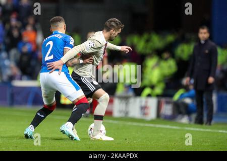 Glasgow, Großbritannien. 01.. November 2022. Die Rangers spielten Ajax in der UEFA Champions League Group Ein Spieltag sechs im Ibrox-Stadion, der Heimat der Rangers. Das Endergebnis war Rangers 1, Ajax 3. Tavernier erzielte für die Rangers eine Strafe (87 Minuten) und die Torschützen für Ajax waren Berghuis (4 Minuten), Kudus (29 Minuten) und Fernandes da Conceigao (89 Minuten). Die Rangers werden nun aus der Konkurrenz ausgeschieden. Kredit; Kredit: Findlay/Alamy Live Nachrichten Stockfoto