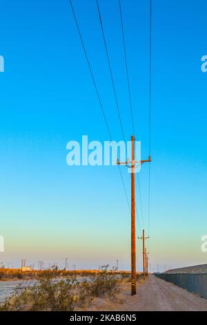 Elektrische overland Linie in der Wüste Stockfoto