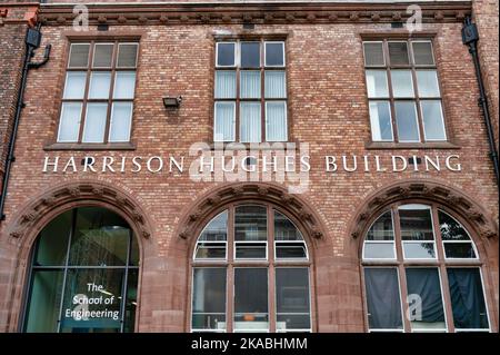 Liverpool, Großbritannien - 8. September 2022: Die School of Engineering Harrison Hughes Building an der University of Liverpool. Stockfoto