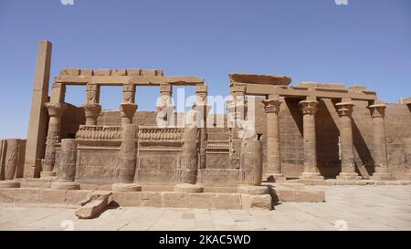 Der Tempel von Philae, der Isis, der Göttin der Liebe, gewidmet ist, ist einer der schönsten und am besten erhaltenen Tempel des Landes. Es liegt auf einer kleinen isla Stockfoto