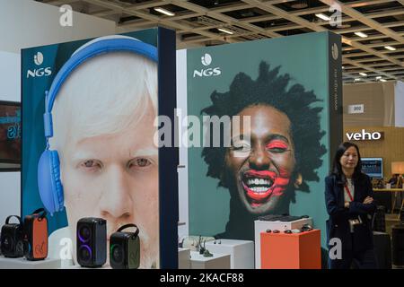 Atmosphäre, Feature, Stand NGS, Kopfhörer, Internationale Funkausstellung IFA 2022, Berlin, Deutschland Stockfoto