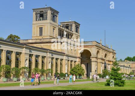 Orangerieschloss, Schloßpark Sanssouci, Potsdam, Brandenburg, Deutschland Stockfoto