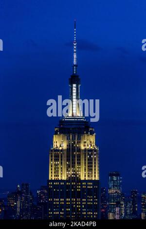 New york, USA - 17. Mai 2019:Top of Empire State Building mit herrlichem Himmel bei Nacht in Manhattan, New York Stockfoto