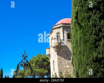 Das byzantinische Kloster Panagia Filerimos liegt auf einem Hügel oberhalb von Ialyssos. Rhodos-Insel, Griechenland Stockfoto