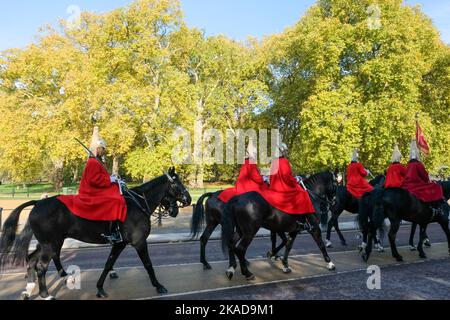 Hyde Park, London, Großbritannien. 2.. November 2022. Kavallerie im Hyde Park, London. Kredit: Matthew Chattle/Alamy Live Nachrichten Stockfoto