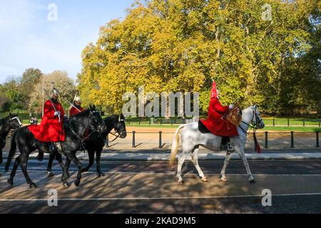 Hyde Park, London, Großbritannien. 2.. November 2022. Kavallerie im Hyde Park, London. Kredit: Matthew Chattle/Alamy Live Nachrichten Stockfoto