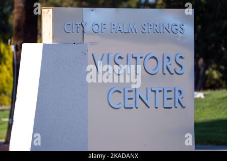 Ein „Besucherzentrum“-Schild in der Stadt Palm Springs in Kalifornien Stockfoto